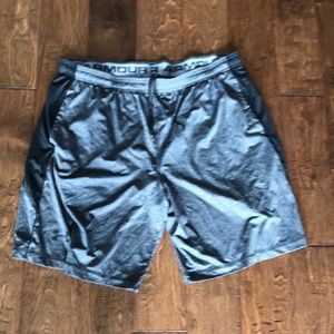 Me a under armour workout shorts